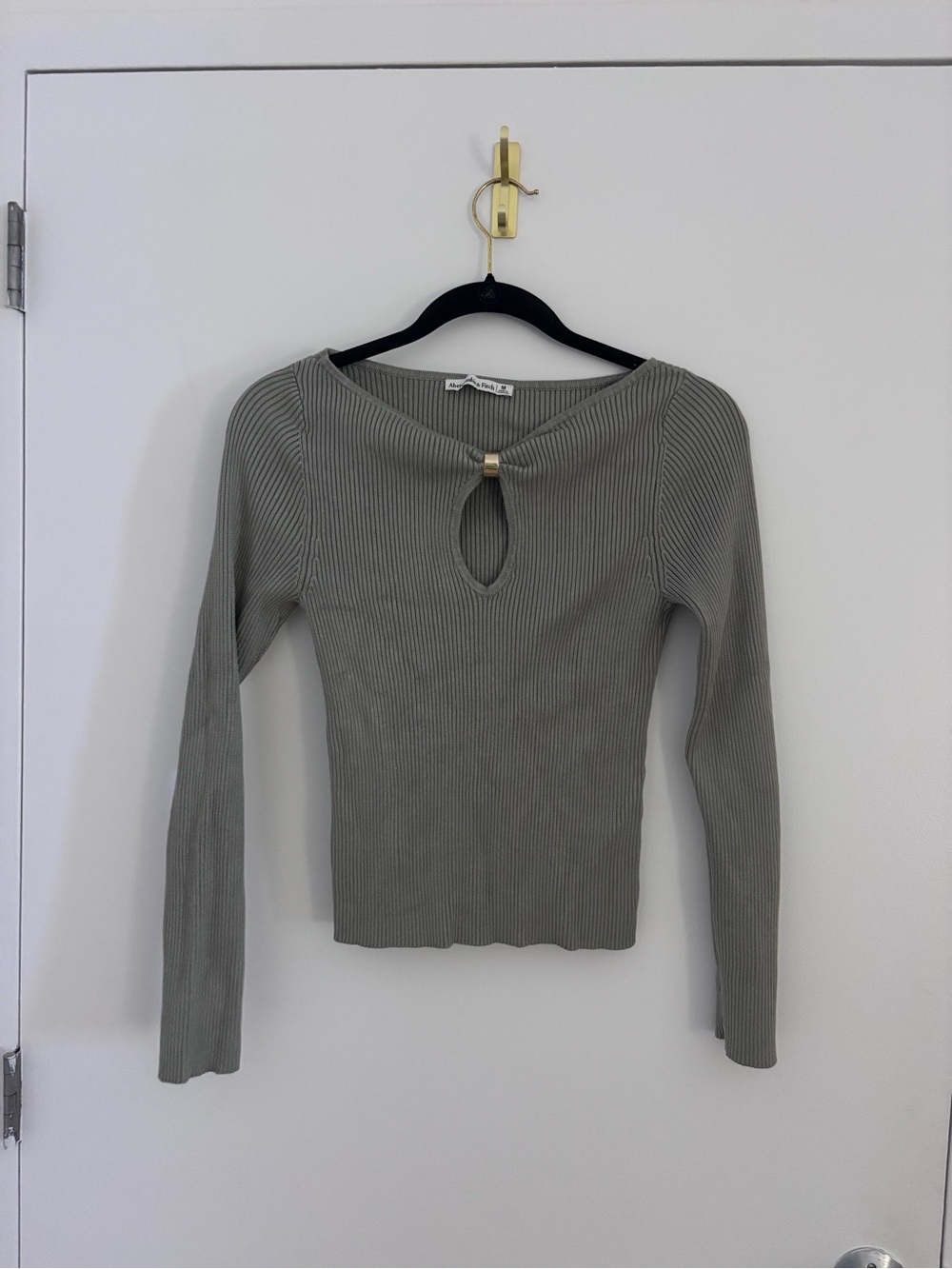 Ribbed Abercrombie Long-Sleeve Keyhole Top